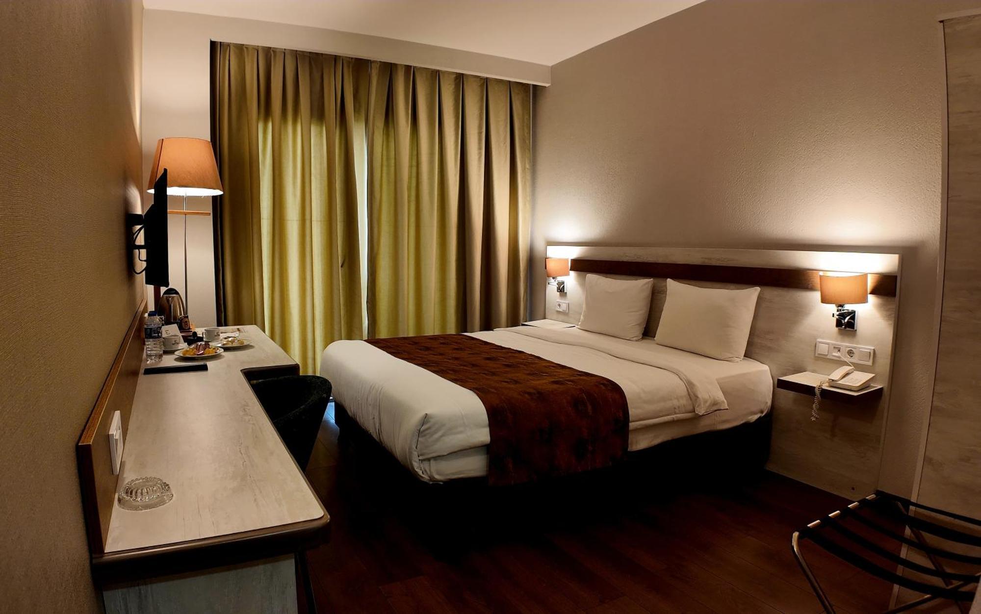 คันยอนวาดีโอเทล Hotel Karabuk  ภายนอก รูปภาพ