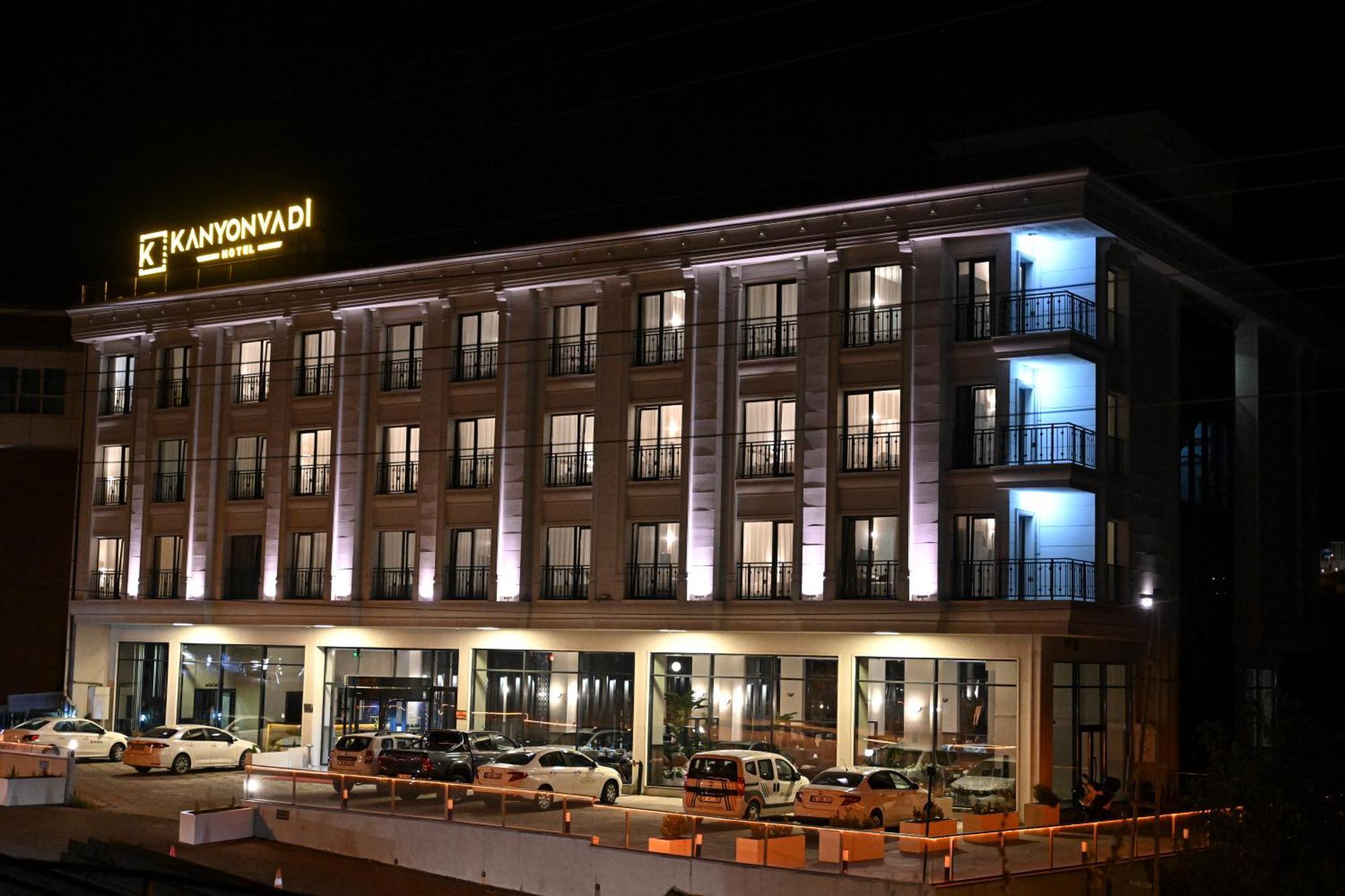 คันยอนวาดีโอเทล Hotel Karabuk  ภายนอก รูปภาพ