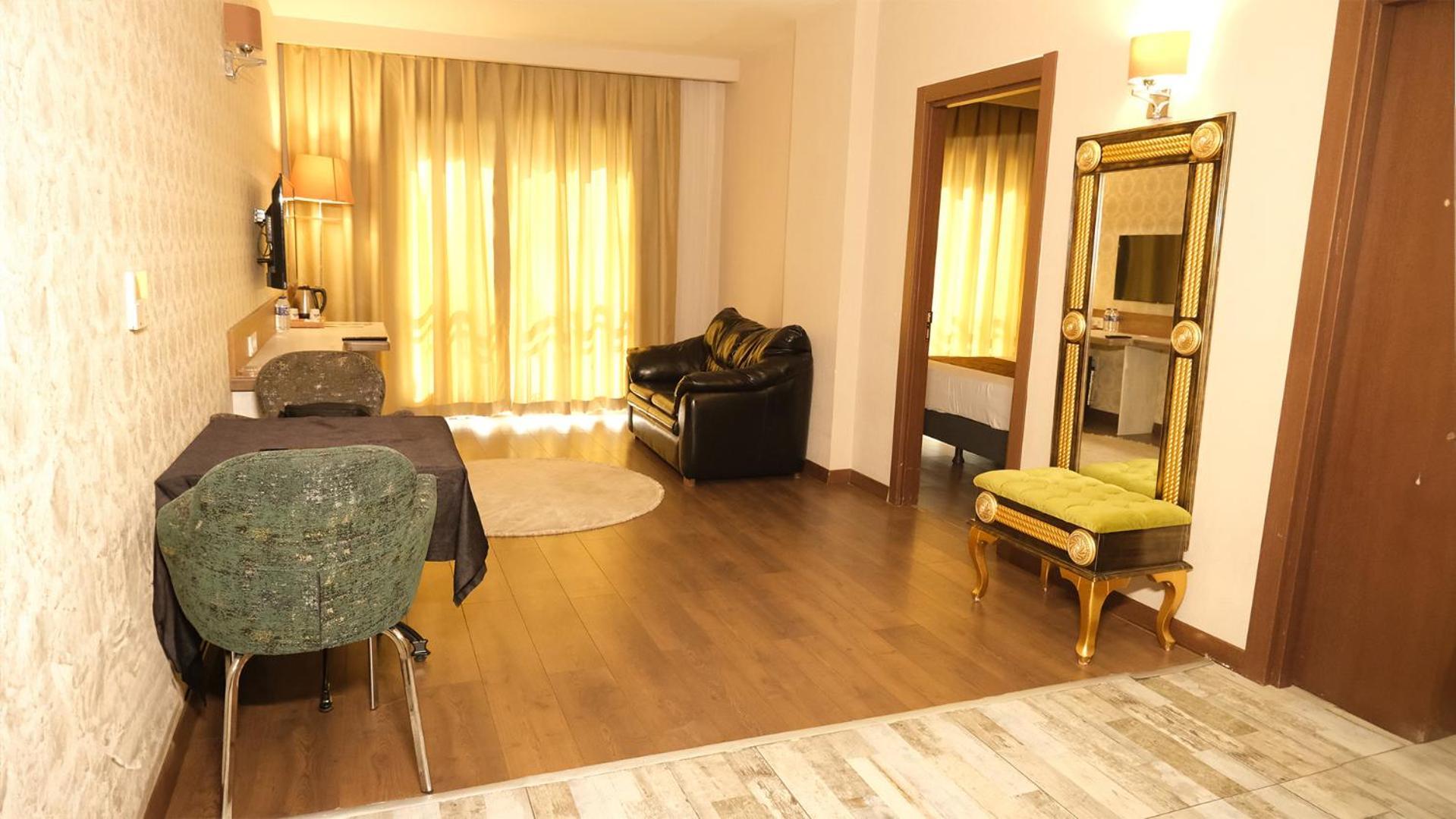 คันยอนวาดีโอเทล Hotel Karabuk  ภายนอก รูปภาพ