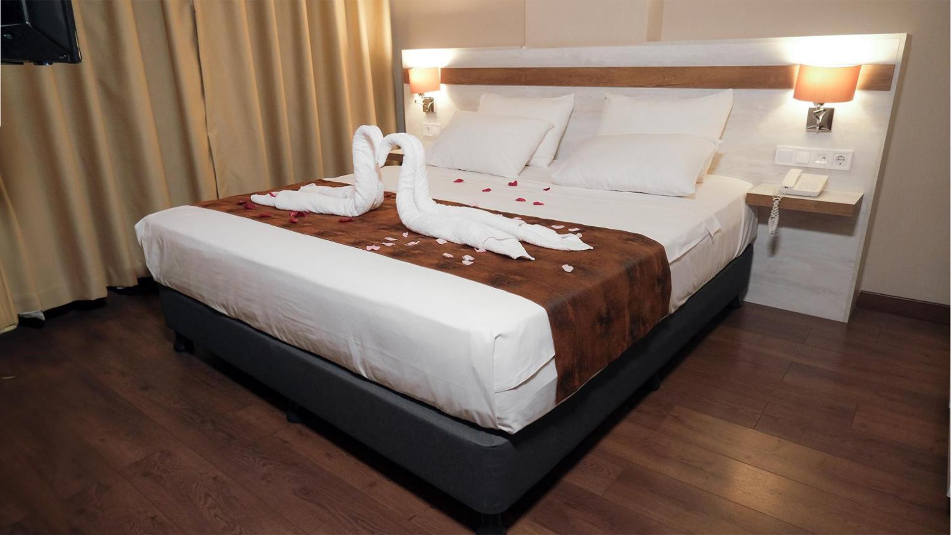คันยอนวาดีโอเทล Hotel Karabuk  ภายนอก รูปภาพ