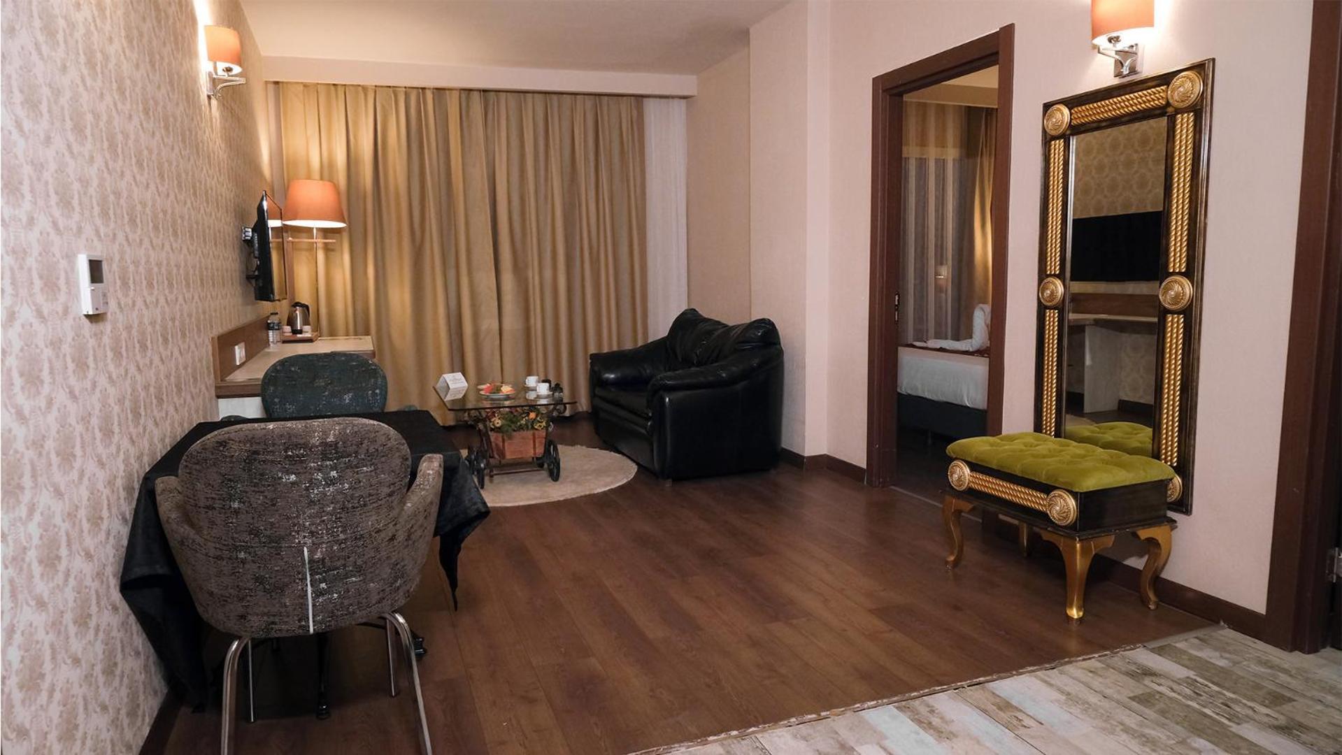 คันยอนวาดีโอเทล Hotel Karabuk  ภายนอก รูปภาพ